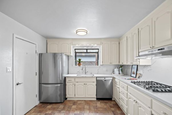 Interior, Kitchen, Stainless Steel Appliances