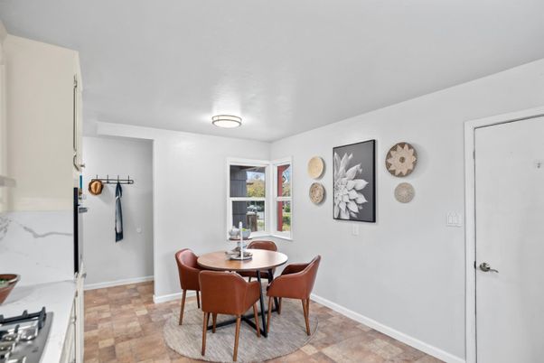 Dining room, Interior