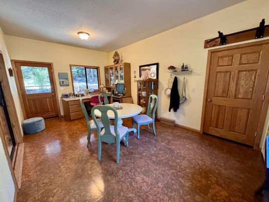 Dining room, Interior