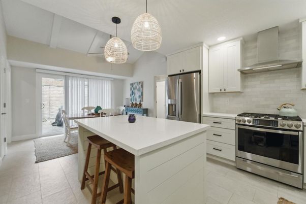 Dining room, Interior, Kitchen, Pendant Lights, Recessed Lighting, Stainless Steel Appliances