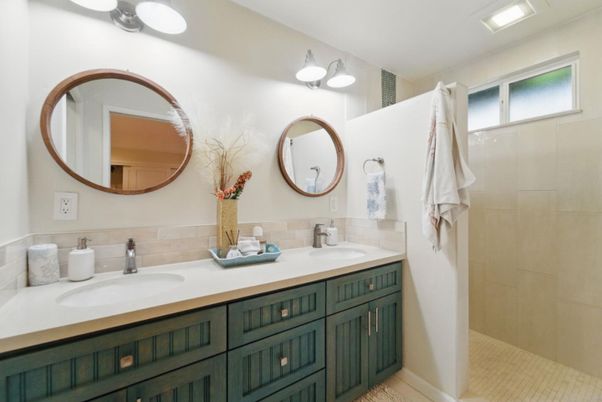 Bathroom, Dual Sink Vanities, Interior