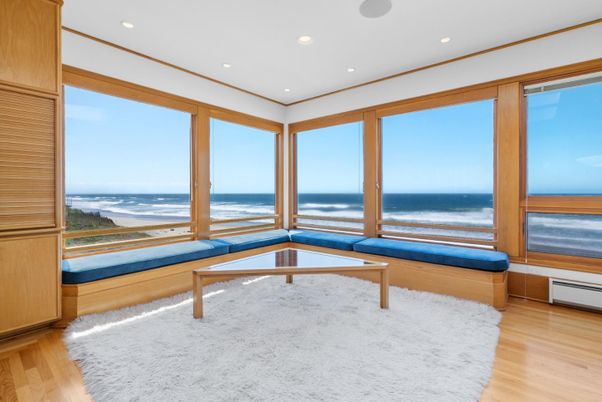 Interior, Recessed Lighting, Water, Wood Texture Flooring