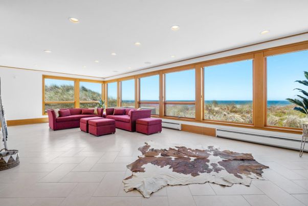 Interior, Living room, Recessed Lighting, Water