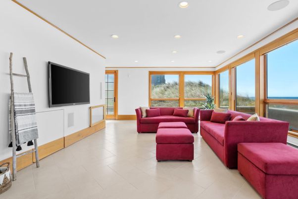 Interior, Living room, Recessed Lighting, Water