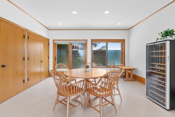 Dining room, Interior, Recessed Lighting
