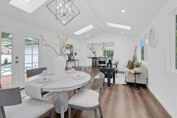Dining room, Interior, Kitchen, Pendant Lights, Recessed Lighting, Stainless Steel Appliances, Wood Texture Flooring