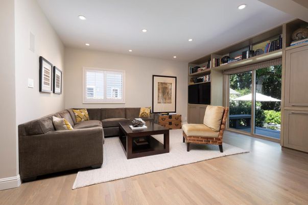 Interior, Living room, Recessed Lighting, Wood Texture Flooring