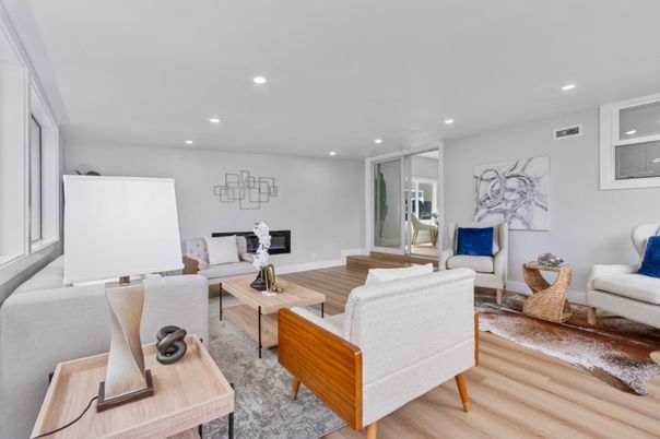 Interior, Living room, Recessed Lighting, Wood Texture Flooring