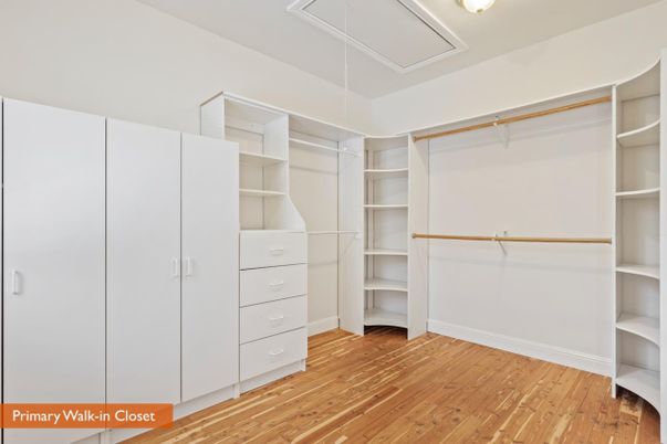 Interior, Walk-in Closets, Wood Texture Flooring
