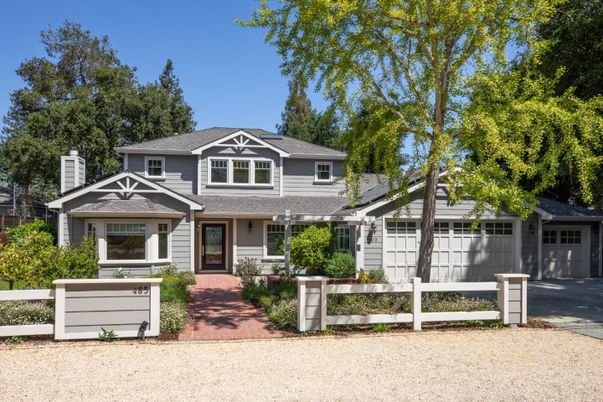 Attached, Exterior, Facade, American Craftsman