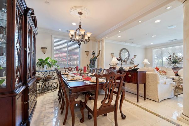 Chandelier, Dining room, Interior, Living room, Recessed Lighting