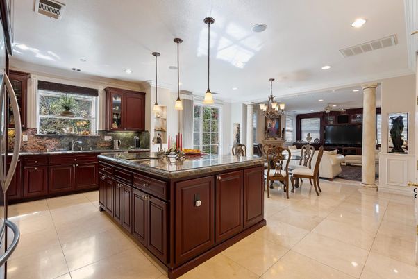 Chandelier, Dining room, Interior, Kitchen, Living room, Pendant Lights, Recessed Lighting