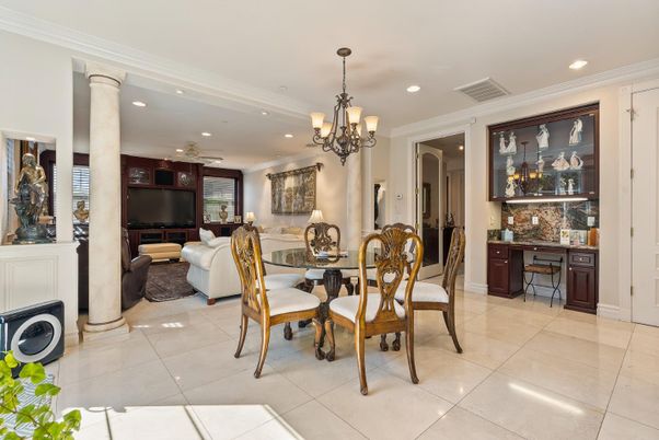 Chandelier, Dining room, Interior, Living room, Recessed Lighting