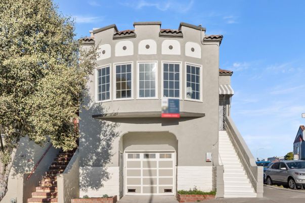 Attached, Exterior, Facade, Spanish Mediterranean
