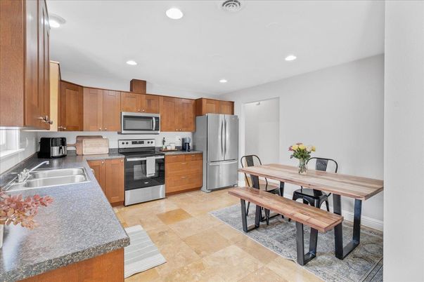 Dining room, Interior, Kitchen, Recessed Lighting, Stainless Steel Appliances