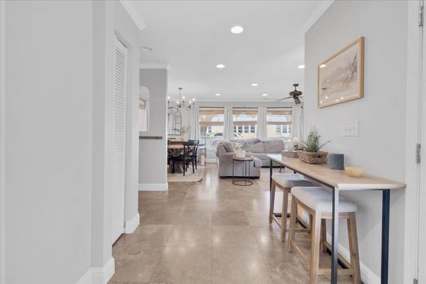 Chandelier, Dining room, Interior, Living room, Pendant Lights, Recessed Lighting