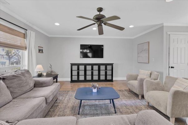 Interior, Living room, Recessed Lighting, Wood Texture Flooring