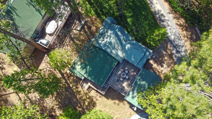 Exterior, Drone