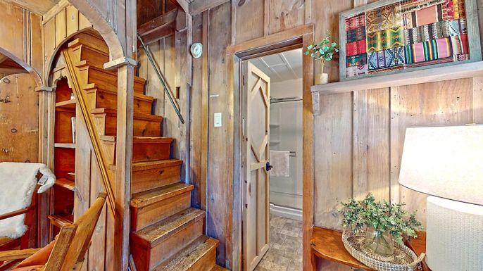 Interior, Wooden Walls