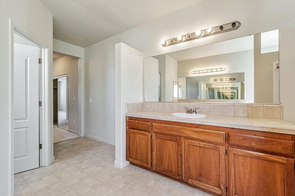 Bathroom, Interior, Tile Countertops