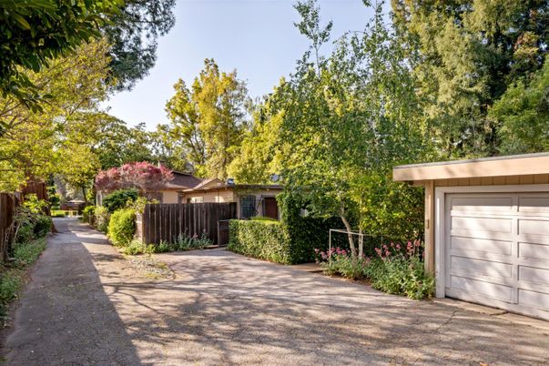 Detached Garage, Exterior