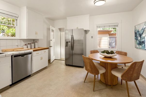 Dining room, Interior, Kitchen, Stainless Steel Appliances