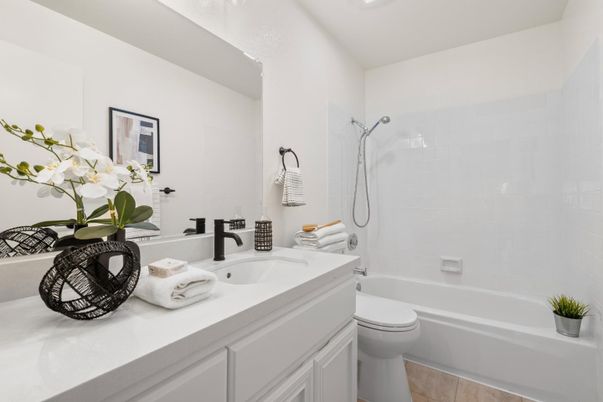 Bathroom, Interior, Recessed Lighting