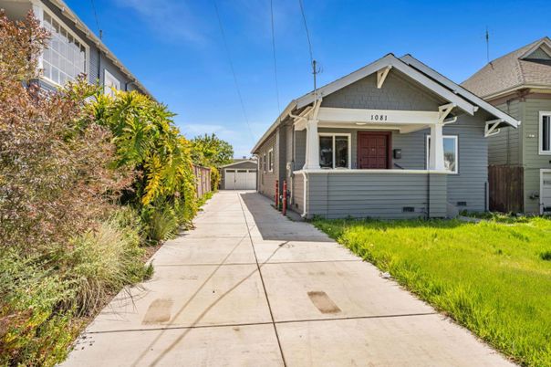 Exterior, Facade, American Craftsman