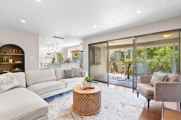 Dining room, Interior, Kitchen, Living room, Pendant Lights, Recessed Lighting, Wood Texture Flooring