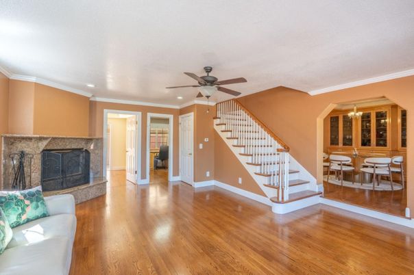 Dining room, Fireplace, Interior, Recessed Lighting, Wood Texture Flooring
