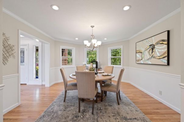Chandelier, Dining room, Interior, Recessed Lighting, Wood Texture Flooring