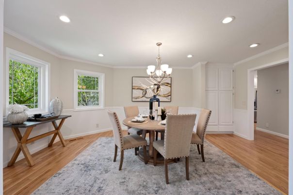 Chandelier, Dining room, Interior, Recessed Lighting, Wood Texture Flooring