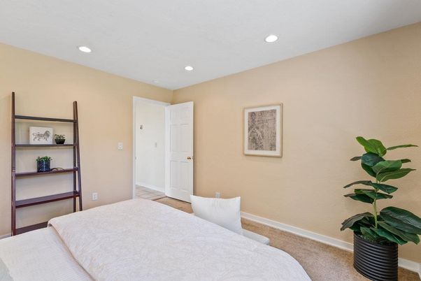 Bedroom, Interior, Recessed Lighting