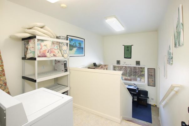Home Office, Interior