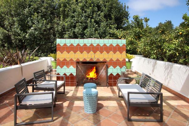 Exterior, Fireplace