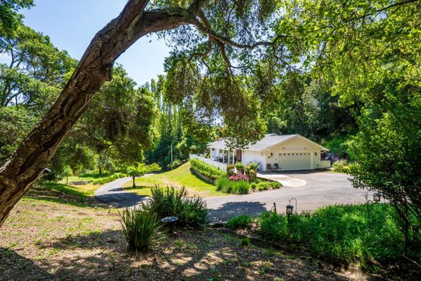 Backyard, Detached Garage, Exterior