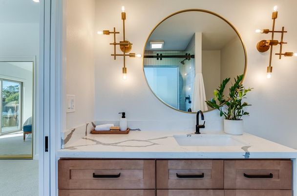 Bathroom, Dual Sink Vanities, Interior