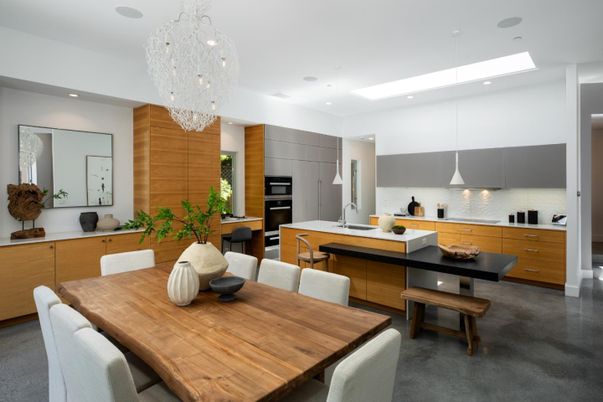 Chandelier, Dining room, Interior, Kitchen, Pendant Lights, Recessed Lighting, Stainless Steel Appliances