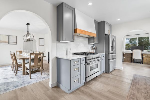 Dining room, Interior, Kitchen, Pendant Lights, Recessed Lighting, Wood Texture Flooring
