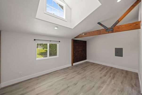 Empty room, Interior, Recessed Lighting, Wooden Beams, Wood Texture Flooring