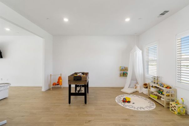 Interior, Pendant Lights, Recessed Lighting, Wood Texture Flooring
