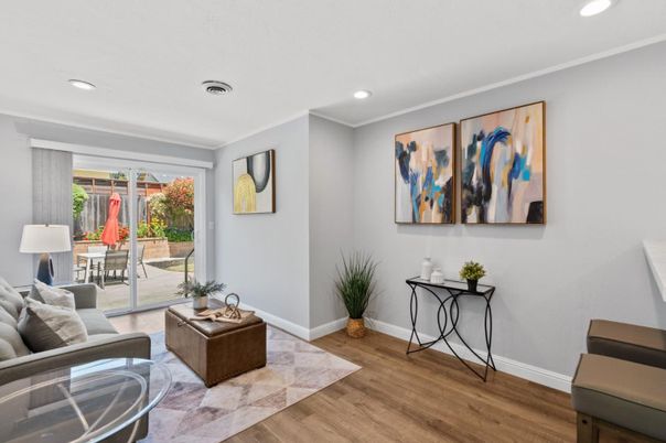 Interior, Recessed Lighting, Wood Texture Flooring