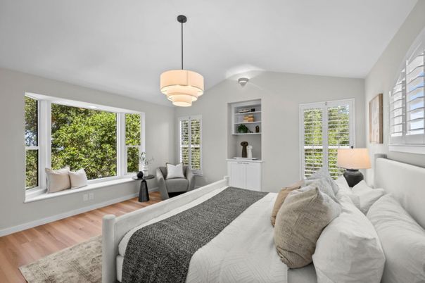 Bedroom, Interior, Pendant Lights, Wood Texture Flooring