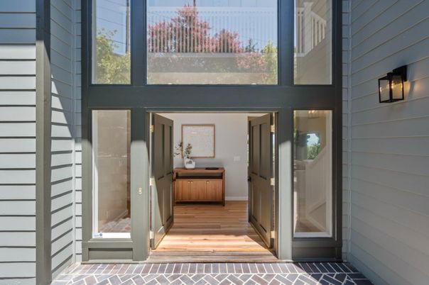 Hot Tub, Interior, Wood Texture Flooring
