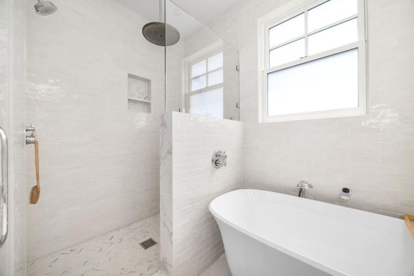 Bathroom, Free Standing Baths, Interior, Marble, Pendant Lights