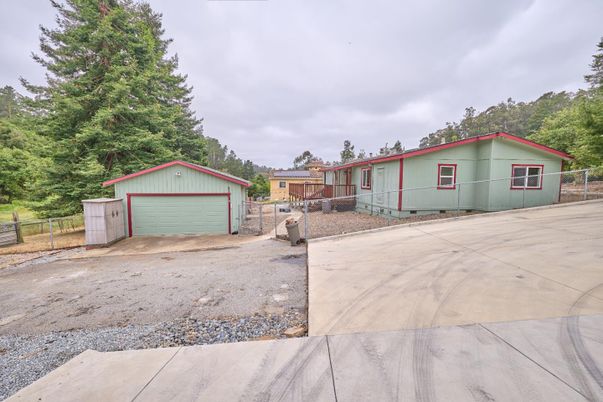 Backyard, Detached Garage, Exterior