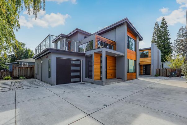 Attached, Exterior, Facade, Modern