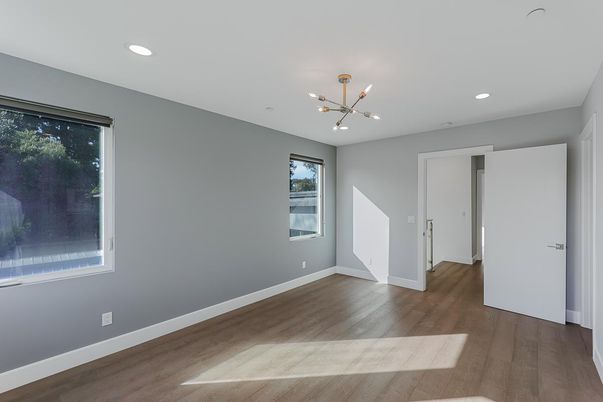 Empty room, Interior, Pendant Lights, Recessed Lighting, Wood Texture Flooring