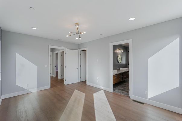 Bathroom, Empty room, Interior, Pendant Lights, Recessed Lighting, Wood Texture Flooring