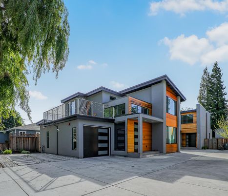 Attached, Exterior, Facade, Modern